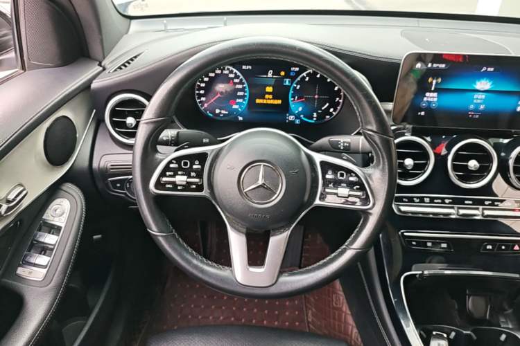 Used Mercedes-Benz GLC Coupe 2020 GLC 260 4MATIC Coupe SUV Steering Wheel