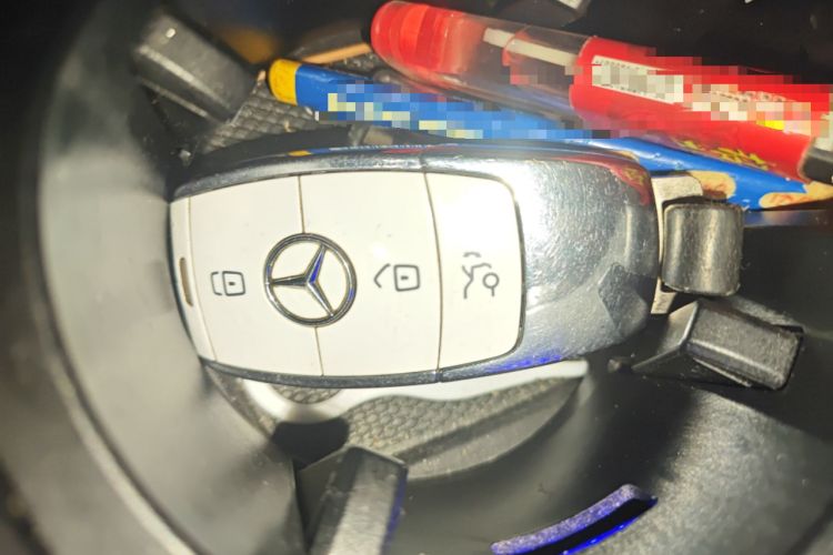 Used Mercedes-Benz GLC Coupe 2020 GLC 260 4MATIC Coupe SUV Vehicle Key