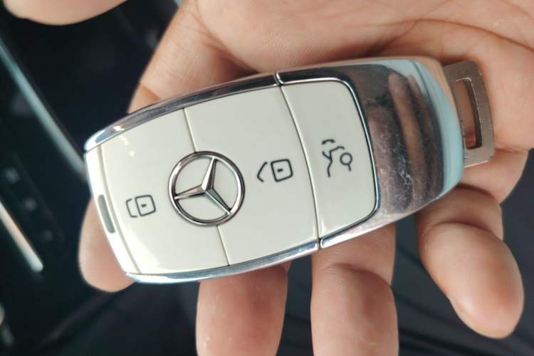 Used Mercedes-Benz GLC Coupe 2020 GLC 260 4MATIC Coupe SUV Vehicle Key