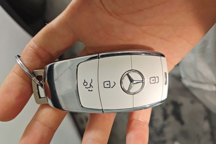 Used Mercedes-Benz GLC Coupe 2020 GLC 260 4MATIC Coupe SUV Vehicle Key