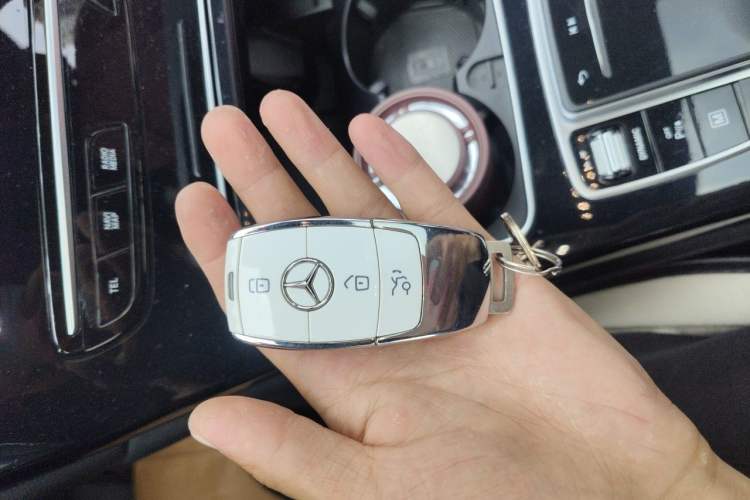 Used Mercedes-Benz GLC Coupe 2020 GLC 260 4MATIC Coupe SUV Vehicle Key