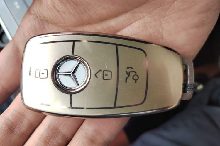 Used Mercedes-Benz GLC Coupe 2020 GLC 260 4MATIC Coupe SUV Vehicle Key