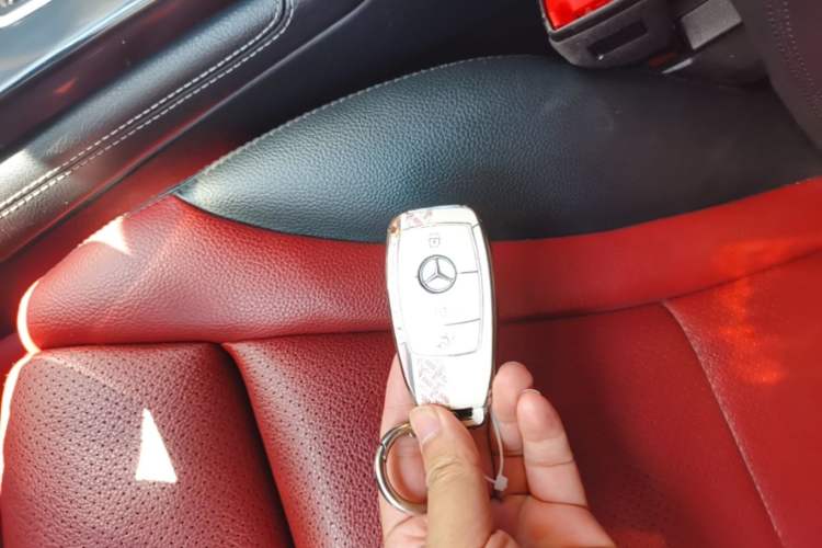 Used Mercedes-Benz GLC Coupe 2020 GLC 260 4MATIC Coupe SUV Vehicle Key