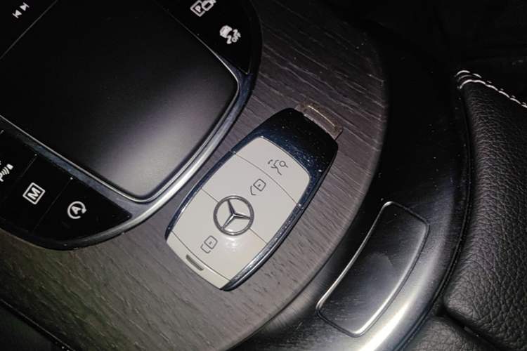 Used Mercedes-Benz GLC Coupe 2020 GLC 300 4MATIC Coupe SUV Vehicle Key