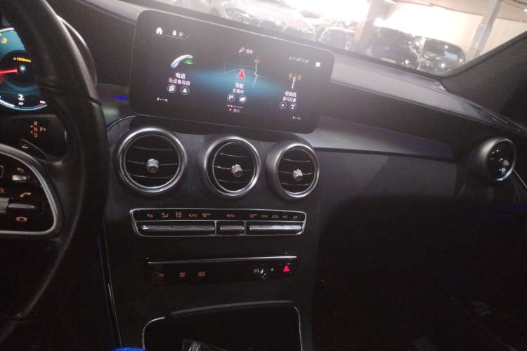 Used Mercedes-Benz GLC Coupe 2021 GLC 300 4MATIC Coupe SUV Audio And AC Panel