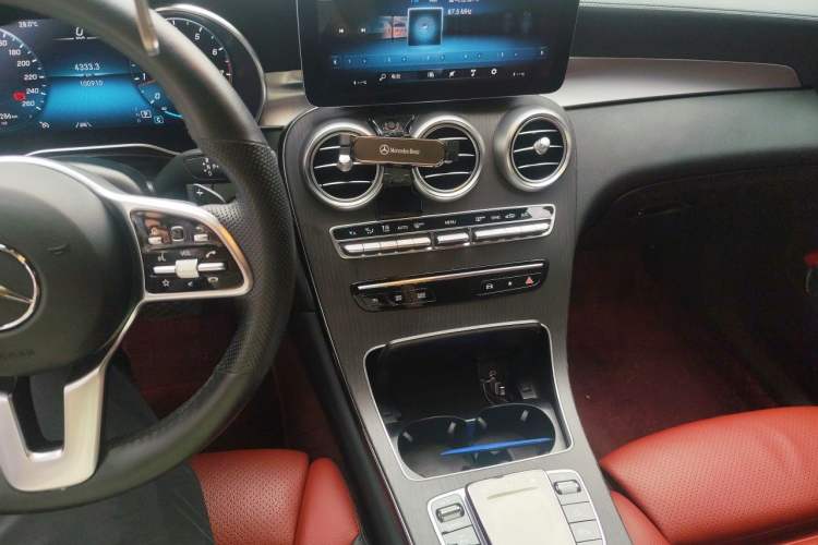 Used Mercedes-Benz GLC Coupe 2021 GLC 300 4MATIC Coupe SUV Audio And AC Panel