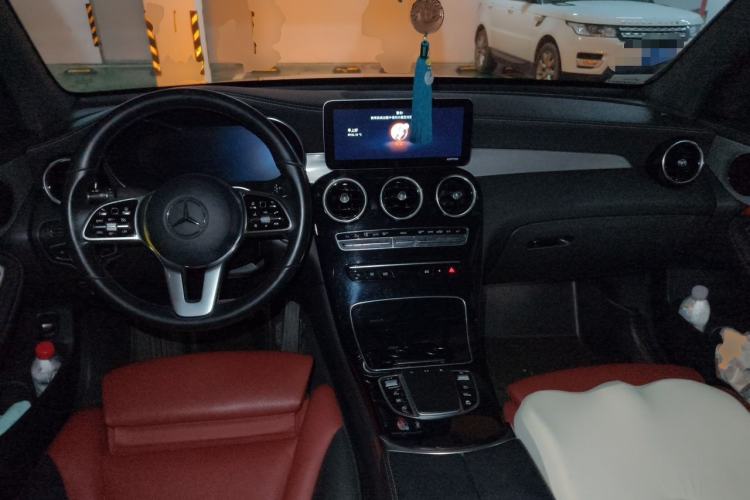 Used Mercedes-Benz GLC Coupe 2021 GLC 260 4MATIC Coupe SUV Center Console