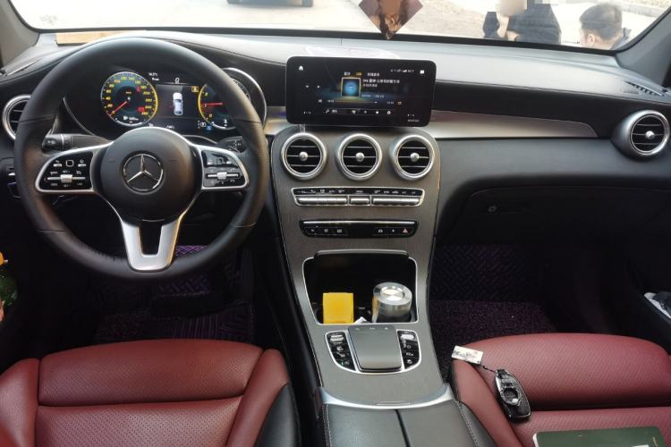 Used Mercedes-Benz GLC Coupe 2021 GLC 300 4MATIC Coupe SUV Center Console