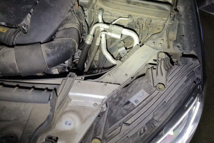 Used Mercedes-Benz GLC Coupe 2021 GLC 300 4MATIC Coupe SUV Engine Bay Left