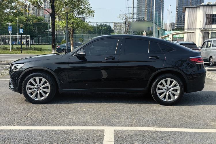 Used Mercedes-Benz GLC Coupe 2021 GLC 260 4MATIC Coupe SUV Exterior 1