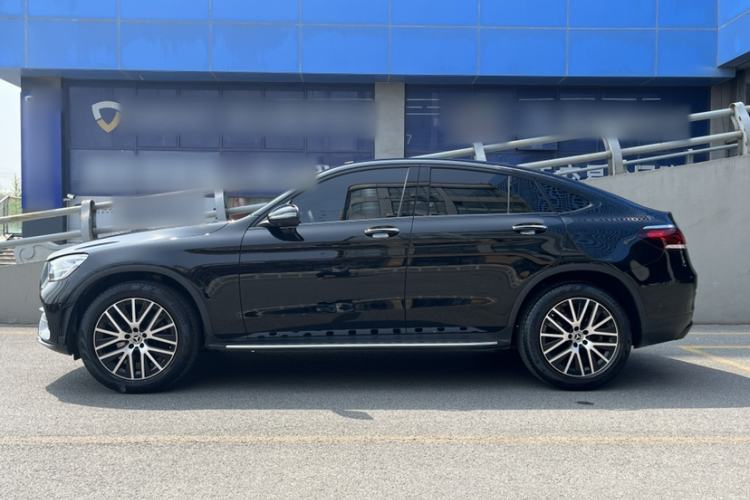 Used Mercedes-Benz GLC Coupe 2021 GLC 300 4MATIC Coupe SUV Exterior 2