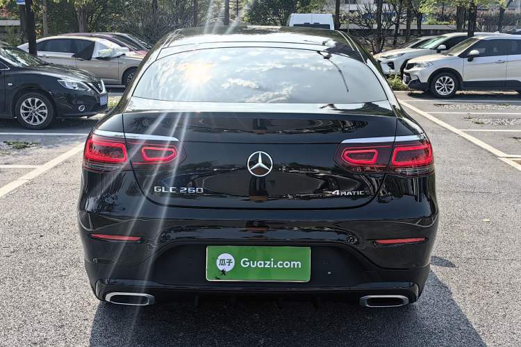 Used Mercedes-Benz GLC Coupe 2021 GLC 260 4MATIC Coupe SUV Exterior 3
