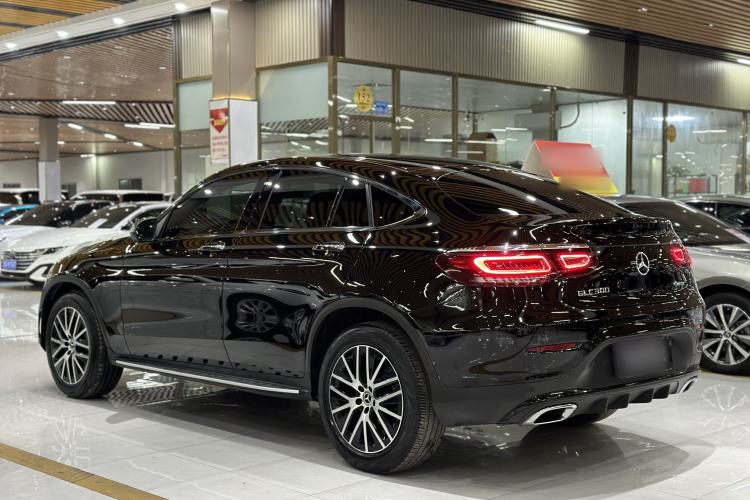 Used Mercedes-Benz GLC Coupe 2021 GLC 300 4MATIC Coupe SUV Exterior 4