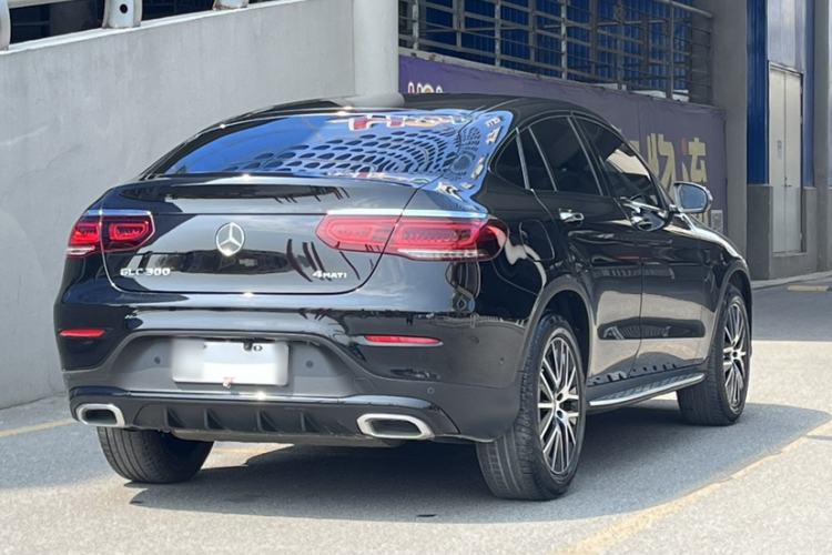 Used Mercedes-Benz GLC Coupe 2021 GLC 300 4MATIC Coupe SUV Exterior 4