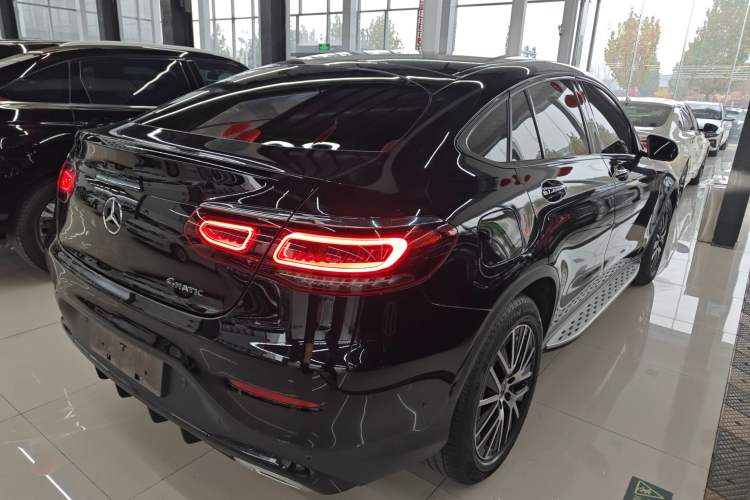 Used Mercedes-Benz GLC Coupe 2021 GLC 300 4MATIC Coupe SUV Exterior 5