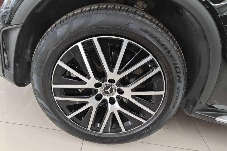 Used Mercedes-Benz GLC Coupe 2021 GLC 300 4MATIC Coupe SUV Exterior 7