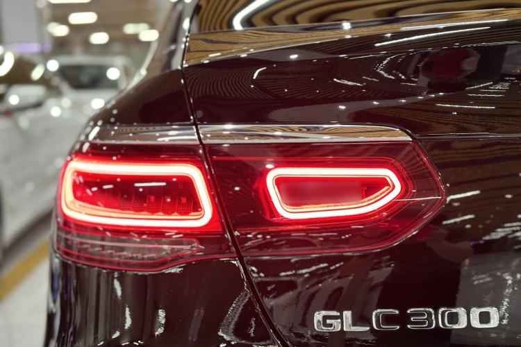 Used Mercedes-Benz GLC Coupe 2021 GLC 300 4MATIC Coupe SUV Exterior 7
