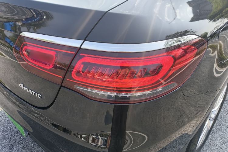 Used Mercedes-Benz GLC Coupe 2021 GLC 260 4MATIC Coupe SUV Exterior 9