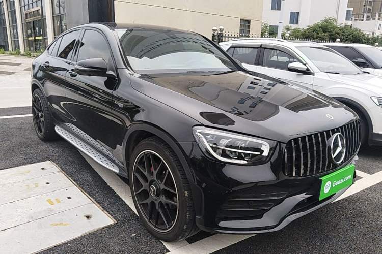 Used Mercedes-Benz GLC Coupe 2021 GLC 260 4MATIC Coupe SUV Front Right 45 Deg