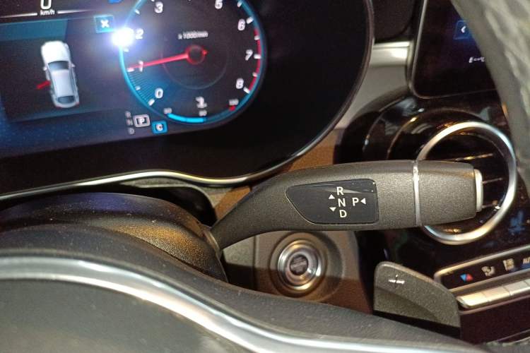 Used Mercedes-Benz GLC Coupe 2021 GLC 260 4MATIC Coupe SUV Gear Lever