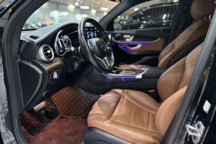 Used Mercedes-Benz GLC Coupe 2021 GLC 300 4MATIC Coupe SUV Interior 1