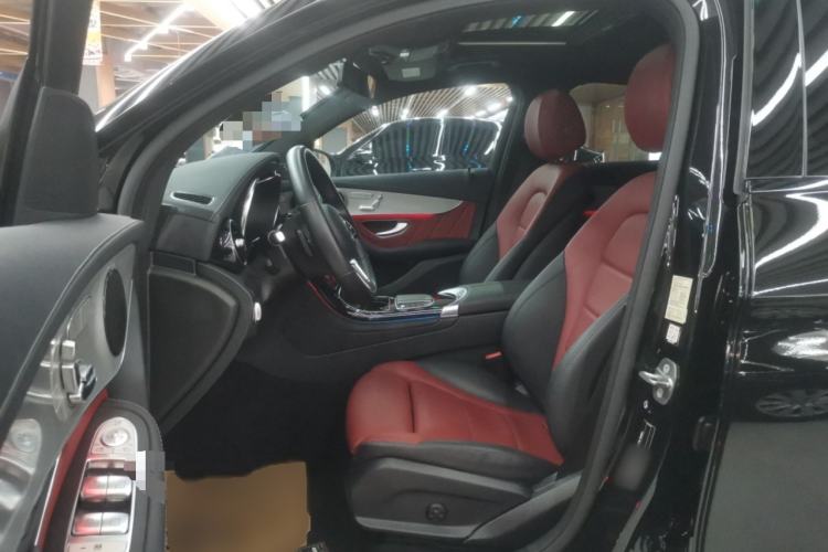 Used Mercedes-Benz GLC Coupe 2021 GLC 260 4MATIC Coupe SUV Interior 3