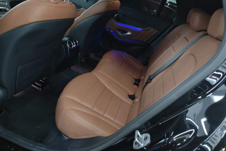 Used Mercedes-Benz GLC Coupe 2021 GLC 300 4MATIC Coupe SUV Interior 4