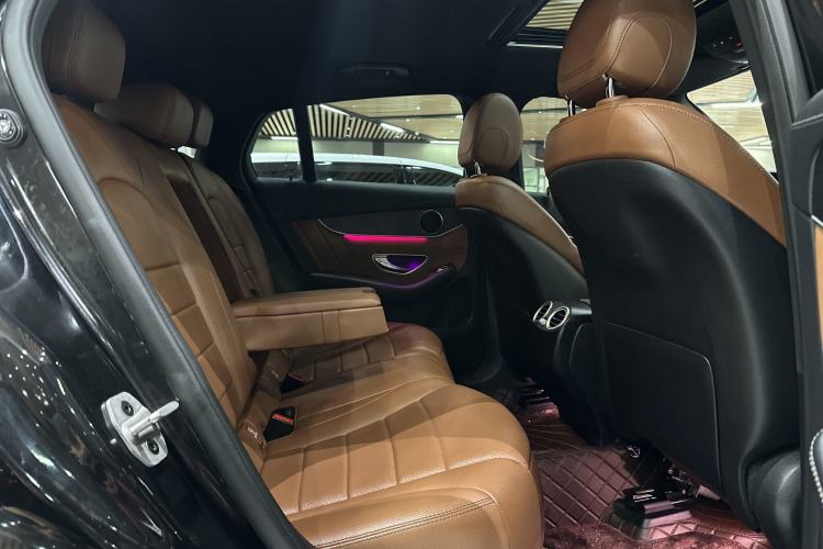 Used Mercedes-Benz GLC Coupe 2021 GLC 300 4MATIC Coupe SUV Interior 4
