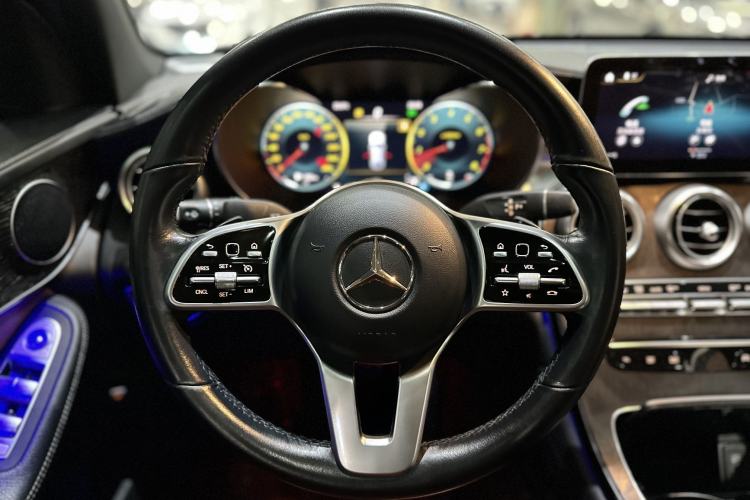 Used Mercedes-Benz GLC Coupe 2021 GLC 300 4MATIC Coupe SUV Interior 7