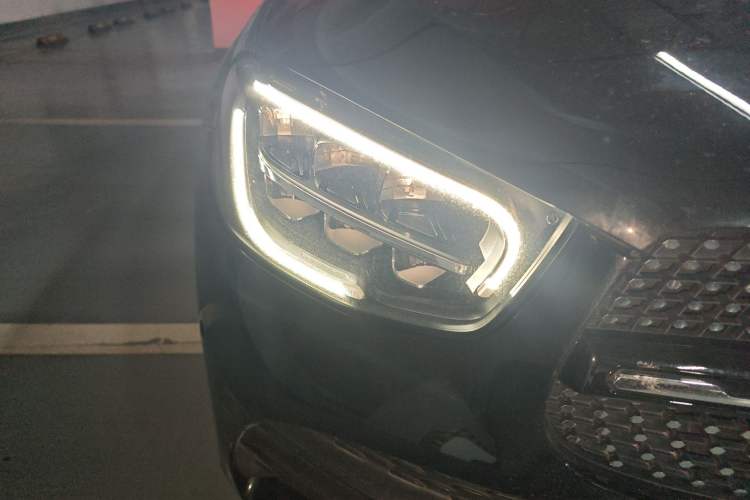 Used Mercedes-Benz GLC Coupe 2021 GLC 300 4MATIC Coupe SUV Right Front Headlight