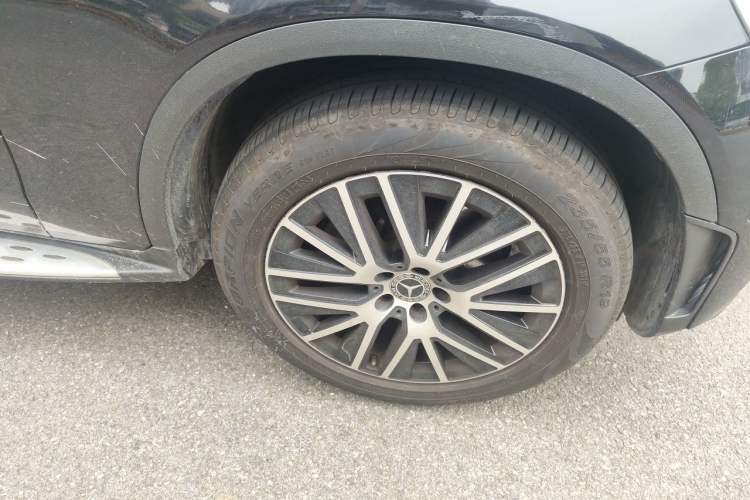 Used Mercedes-Benz GLC Coupe 2021 GLC 300 4MATIC Coupe SUV Right Front Wheel Hub