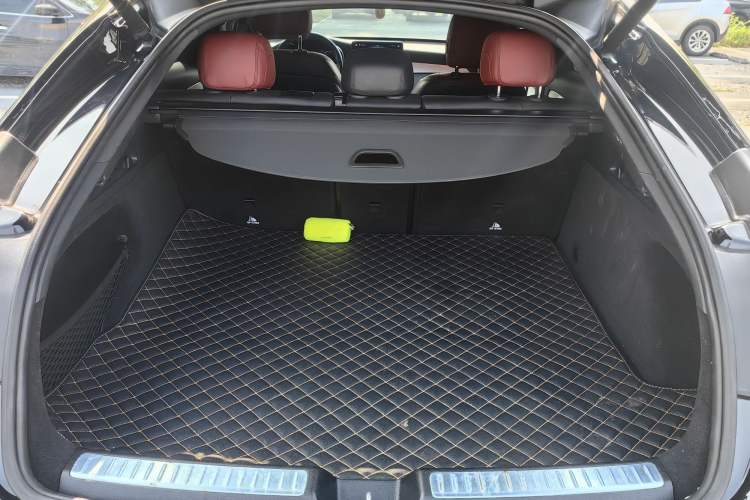 Used Mercedes-Benz GLC Coupe 2021 GLC 260 4MATIC Coupe SUV Trunk