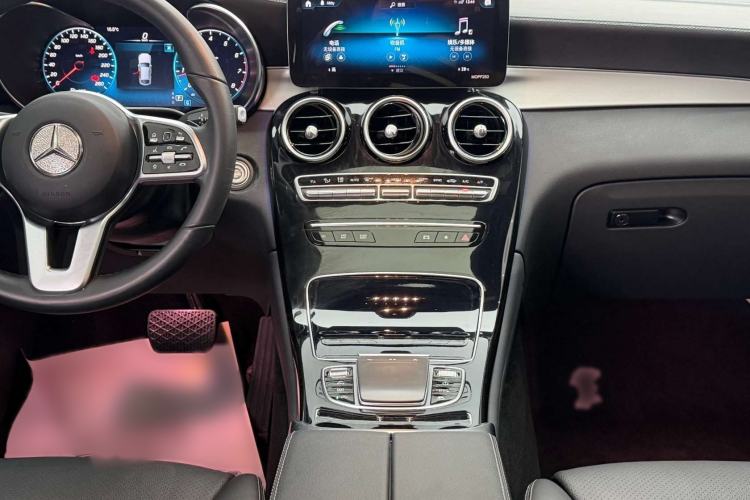 Used Mercedes-Benz GLC Coupe 2021 GLC 260 4MATIC Coupe SUV Audio And AC Panel