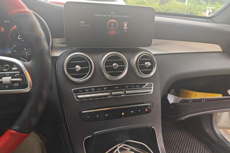 Used Mercedes-Benz GLC Coupe 2021 GLC 300 4MATIC Coupe SUV Audio And AC Panel