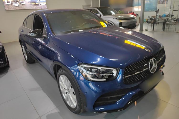 Used Mercedes-Benz GLC Coupe 2021 GLC 260 4MATIC Coupe SUV Front Right 45 Deg