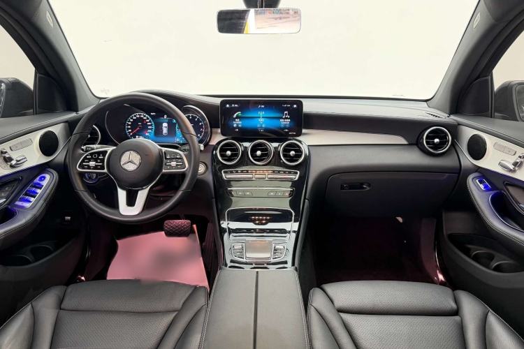 Used Mercedes-Benz GLC Coupe 2021 GLC 260 4MATIC Coupe SUV Interior 4