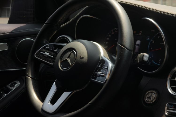 Used Mercedes-Benz GLC Coupe 2021 GLC 300 4MATIC Coupe SUV Interior 4