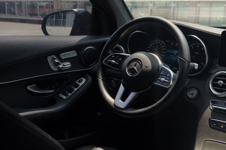 Used Mercedes-Benz GLC Coupe 2021 GLC 300 4MATIC Coupe SUV Interior 9