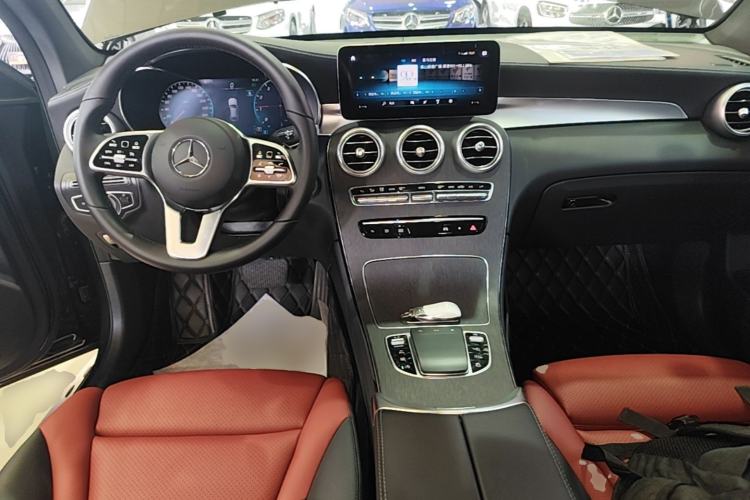 Used Mercedes-Benz GLC Coupe 2021 GLC 300 4MATIC Coupe SUV Center Console