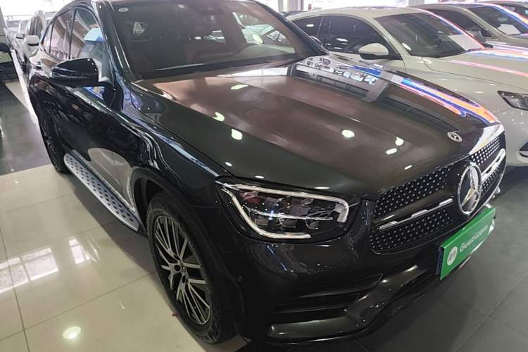 Used Mercedes-Benz GLC Coupe 2021 GLC 300 4MATIC Coupe SUV Front Right 45 Deg