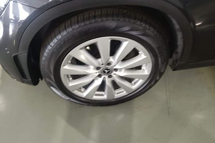 Used Mercedes-Benz GLC Coupe 2021 GLC 260 4MATIC Coupe SUV Left Front Wheel Hub