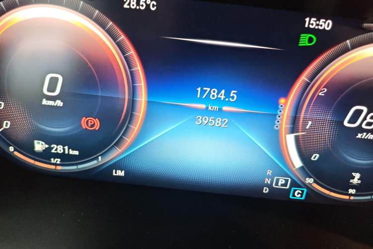 Used Mercedes-Benz GLC Coupe 2021 GLC 260 4MATIC Coupe SUV Odometer Close Up