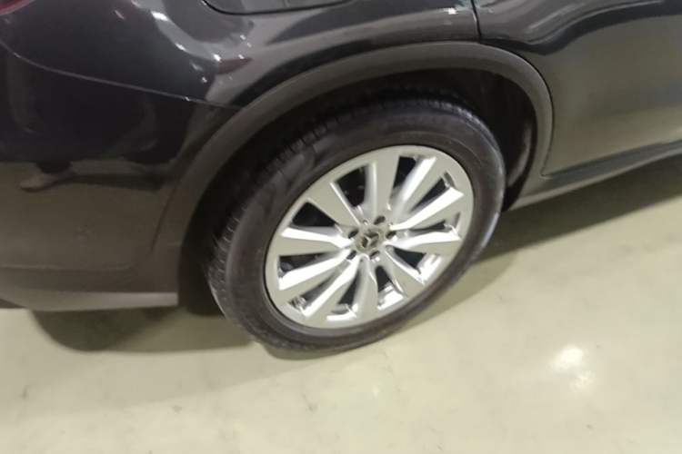 Used Mercedes-Benz GLC Coupe 2021 GLC 260 4MATIC Coupe SUV Right Rear Wheel Hub