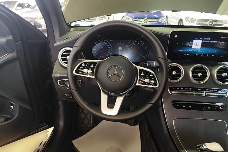 Used Mercedes-Benz GLC Coupe 2021 GLC 300 4MATIC Coupe SUV Steering Wheel