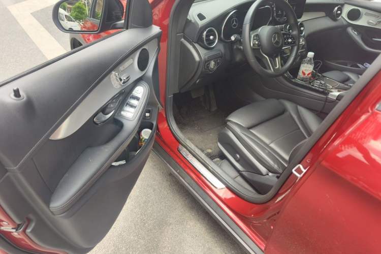 Used Mercedes-Benz GLC Coupe 2021 GLC 260 4MATIC Coupe SUV Driver Seat