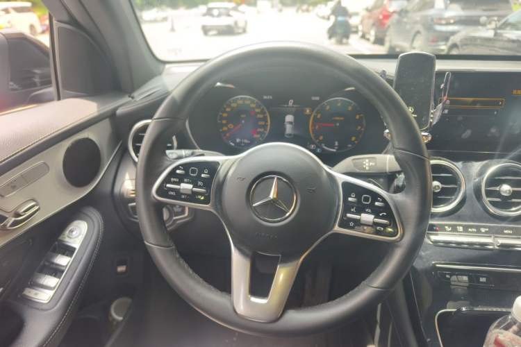 Used Mercedes-Benz GLC Coupe 2021 GLC 260 4MATIC Coupe SUV Steering Wheel