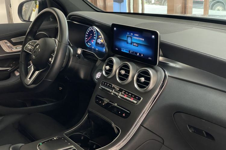 Used Mercedes-Benz GLC Coupe 2021 GLC 300 4MATIC Coupe SUV Gear Lever