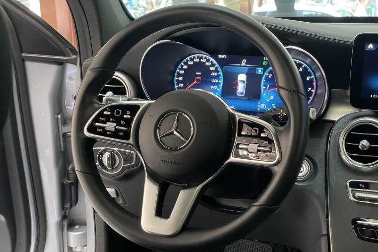 Used Mercedes-Benz GLC Coupe 2021 GLC 300 4MATIC Coupe SUV Steering Wheel
