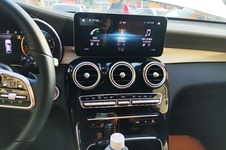 Used Mercedes-Benz GLC Coupe 2021 GLC 260 4MATIC Coupe SUV Audio And AC Panel
