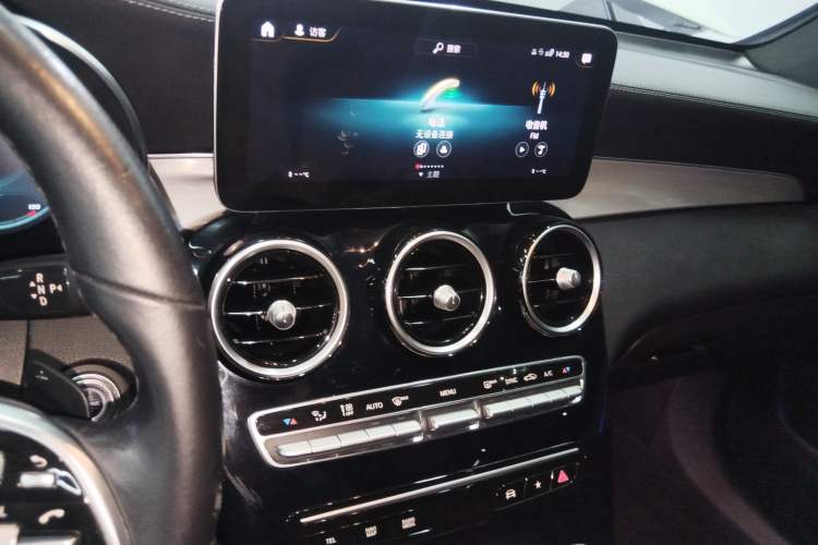 Used Mercedes-Benz GLC Coupe 2021 GLC 260 4MATIC Coupe SUV Audio And AC Panel